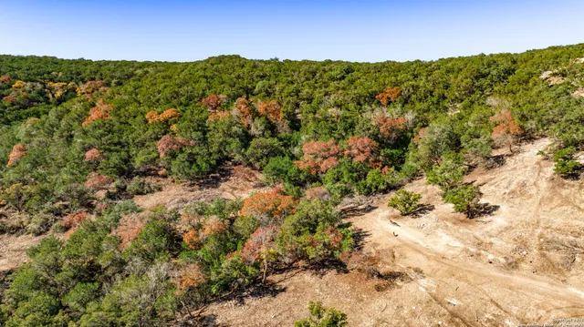 $1,800,000 | 225 Arrowhead Lane, Pipe Creek, TX 78063