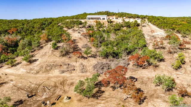 $1,800,000 | 225 Arrowhead Lane, Pipe Creek, TX 78063
