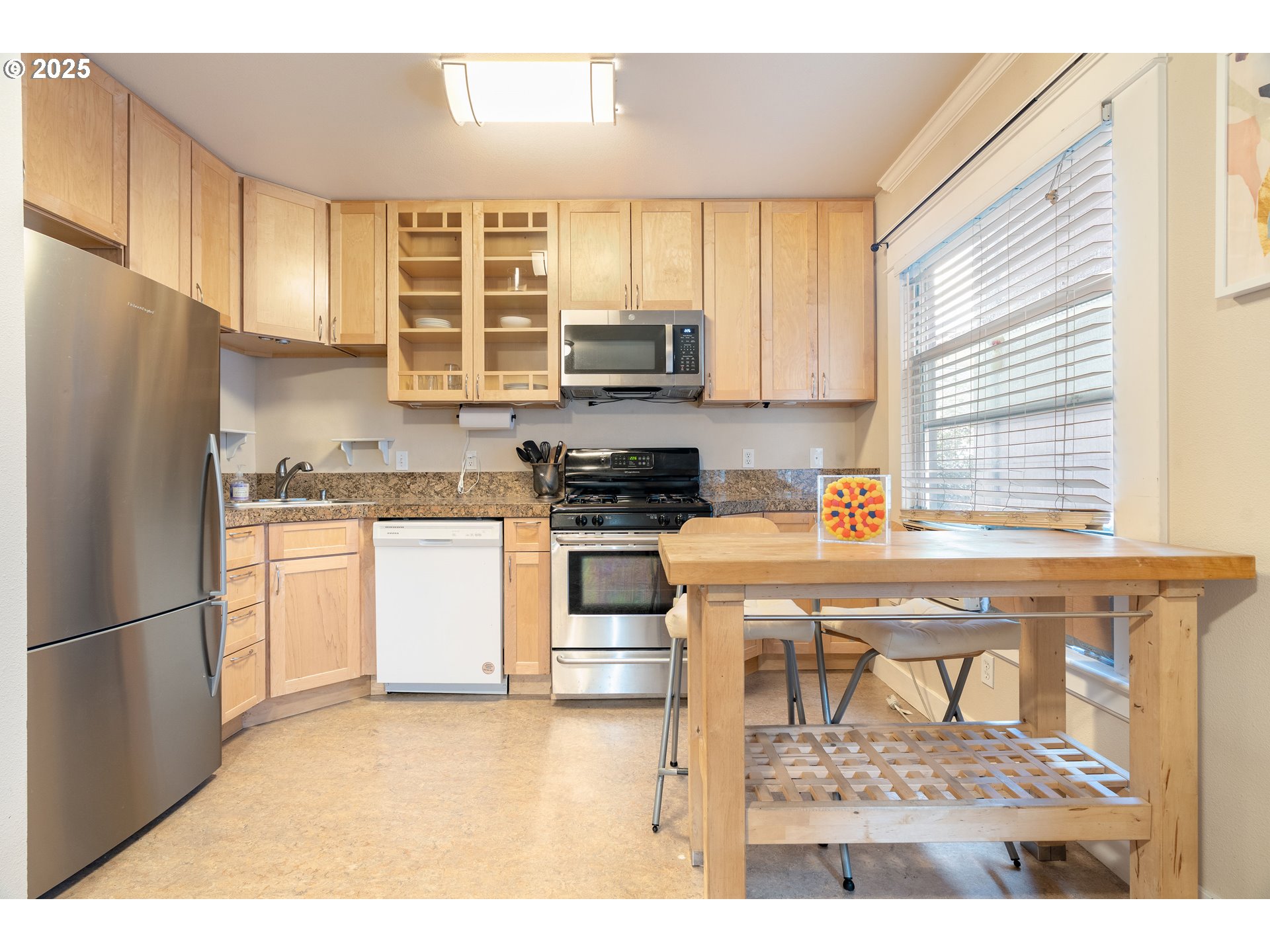 1104 Southwest Columbia Street, Unit 203 Portland, OR 97201 - Photo 17 of 25