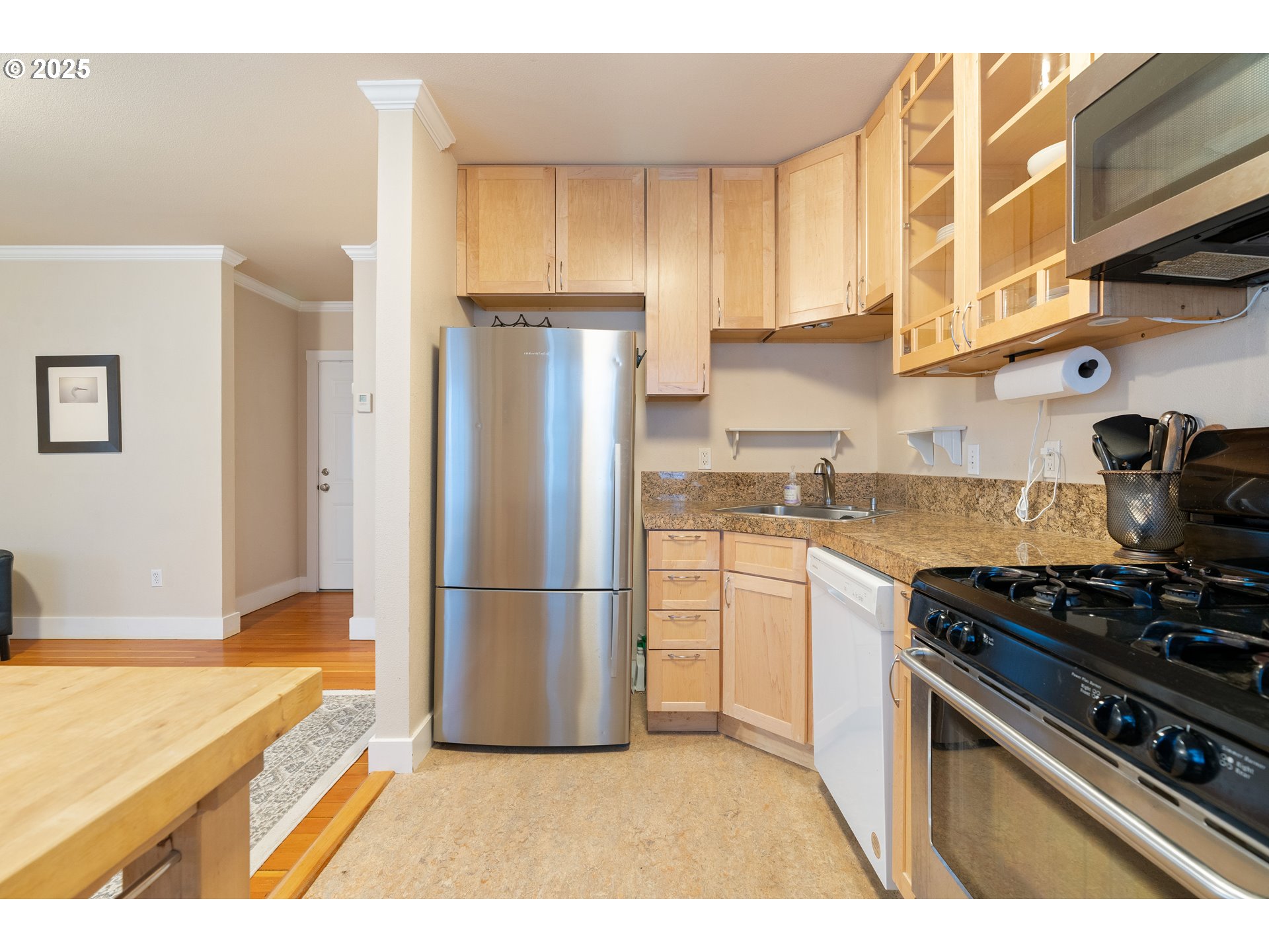 1104 Southwest Columbia Street, Unit 203 Portland, OR 97201 - Photo 19 of 25