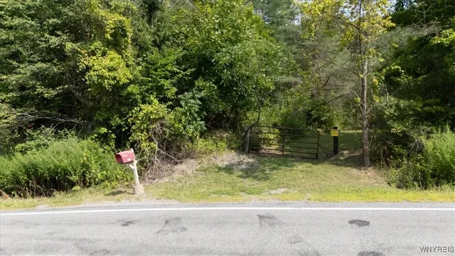 $249,900 | 23 Knapp Road, West Falls, NY 14170