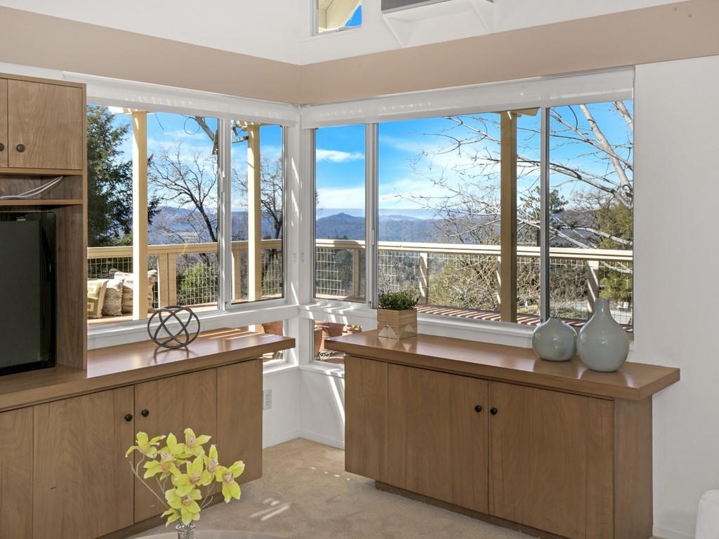 20143 Beatty Ridge Road Los Gatos, CA 95033 - Photo 9 of 38