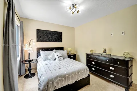 $925,000 | 10403 Santiago Street, Cooper City, FL 33026