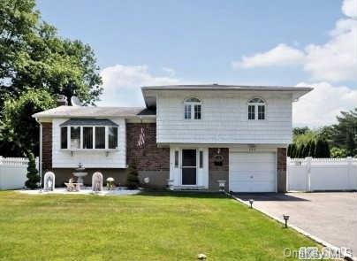 352 Town Line Road Commack, NY 11725 - Photo 1 of 1 Gallery Image 1