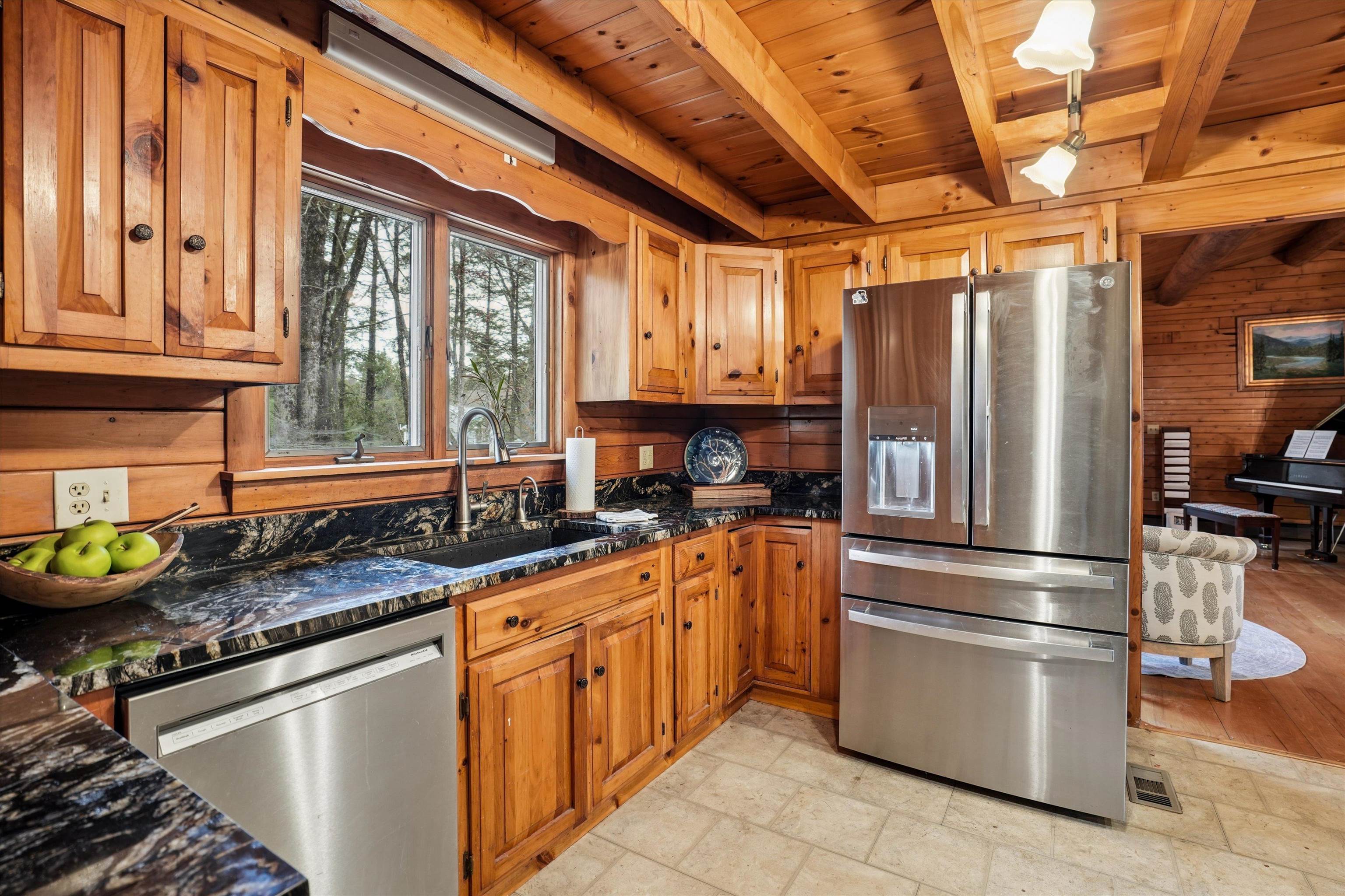 370 McCurdy Road New Boston, NH 03070 - Photo 15 of 44