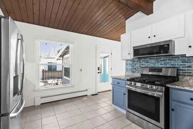 $3,975 | 537 County Line Road, Highland Park, IL 60035