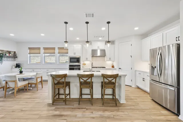 $925,000 | 2913 Fallcrest Bend, Leander, TX 78641