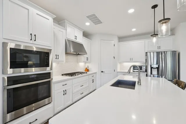 $925,000 | 2913 Fallcrest Bend, Leander, TX 78641