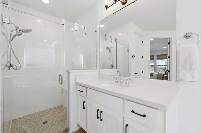 $925,000 | 2913 Fallcrest Bend, Leander, TX 78641