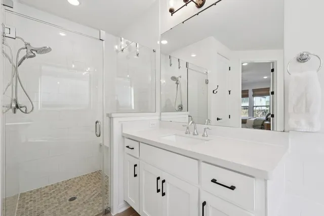 $925,000 | 2913 Fallcrest Bend, Leander, TX 78641