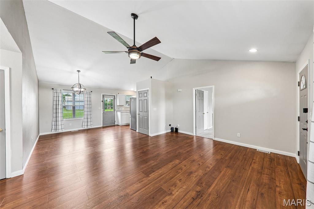 409 Hartman Lane Waterloo, IL 62298 - Photo 5 of 31