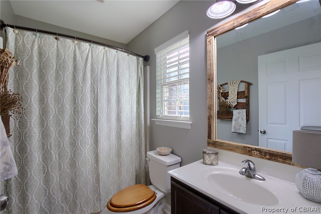 8755 Indian Road Gloucester, VA 23061 - Photo 25 of 41 Hall Full Bathroom