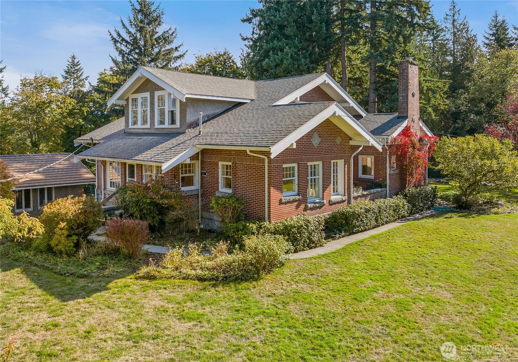3905 Idaho Street Bellingham, WA 98229 - Photo 2 of 40 a front view of house with yard and green space