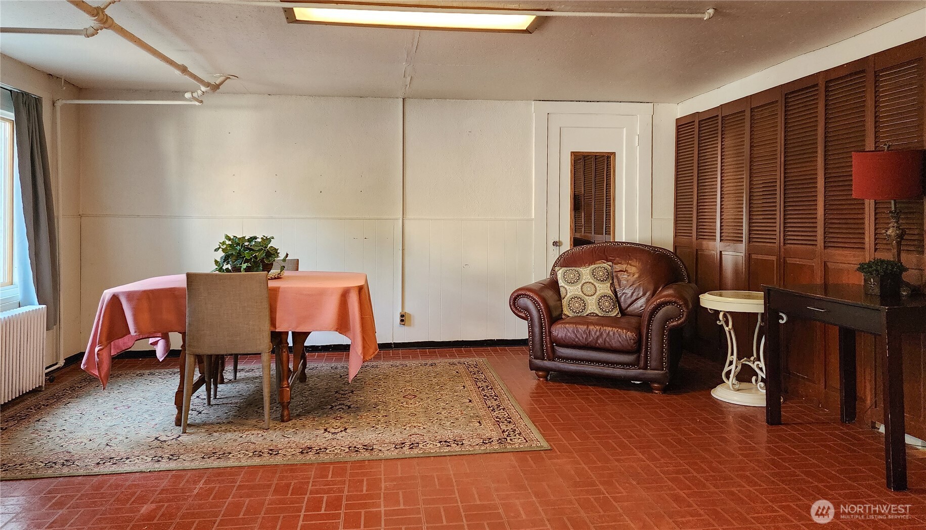 3905 Idaho Street Bellingham, WA 98229 - Photo 38 of 40 a living room with furniture rug and window