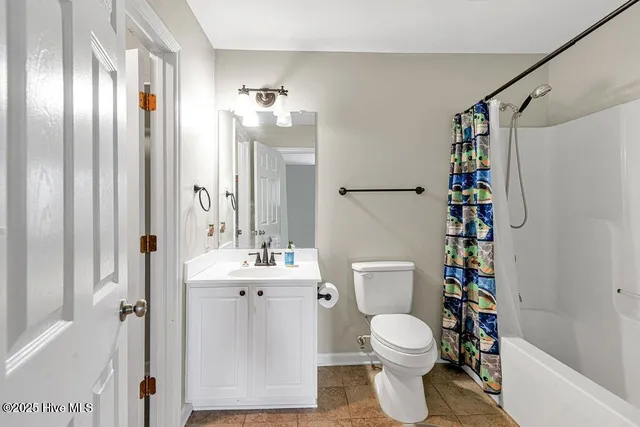 $2,400 | 329 Iverleigh Lane, Jacksonville, NC 28540