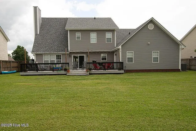 $2,400 | 329 Iverleigh Lane, Jacksonville, NC 28540