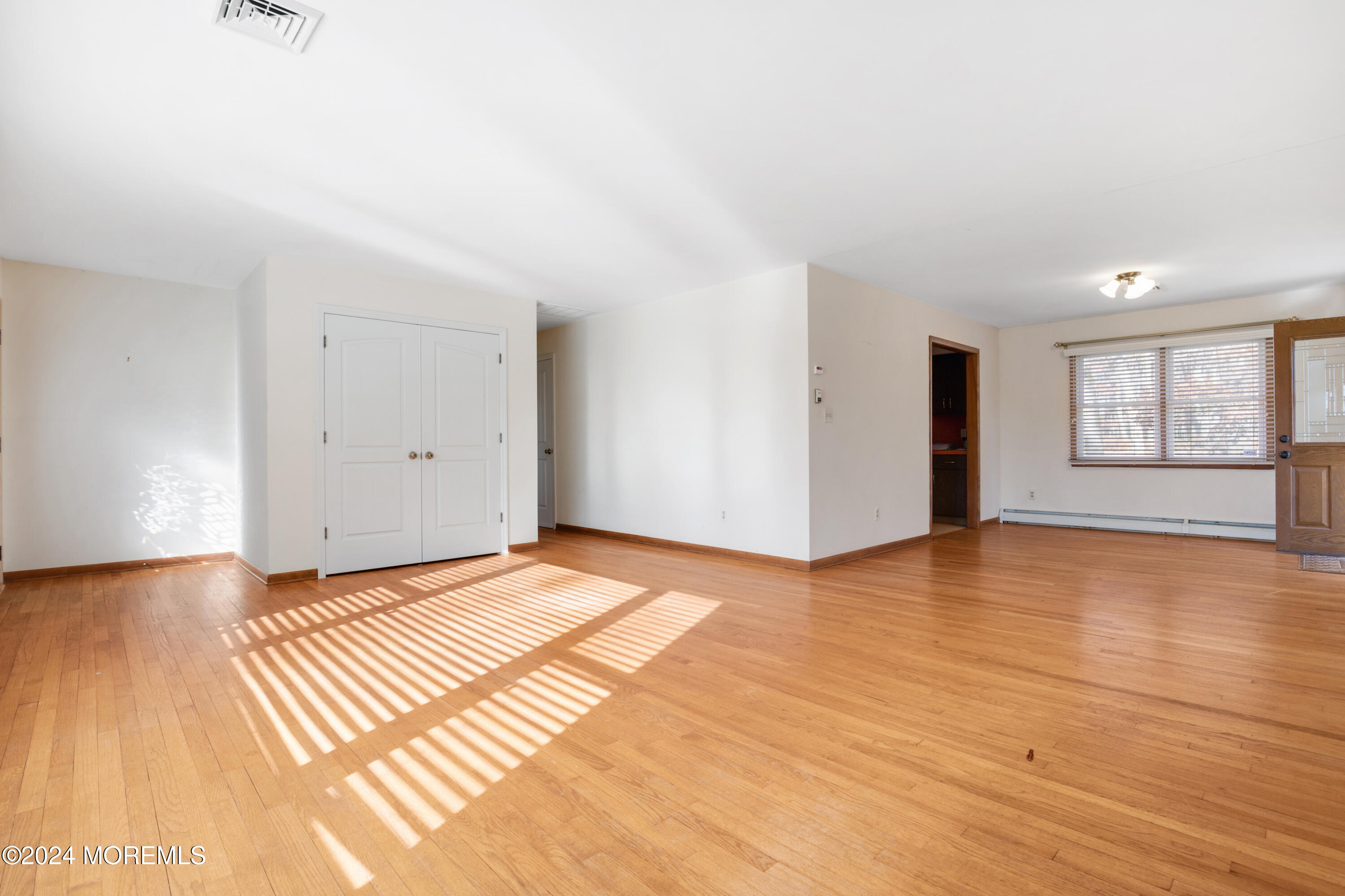 544 Hyson Road Jackson, NJ 08527 - Photo 4 of 14 Interior-14