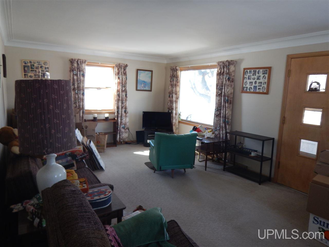 7664 J Road Gladstone, MI 49837 - Photo 6 of 13