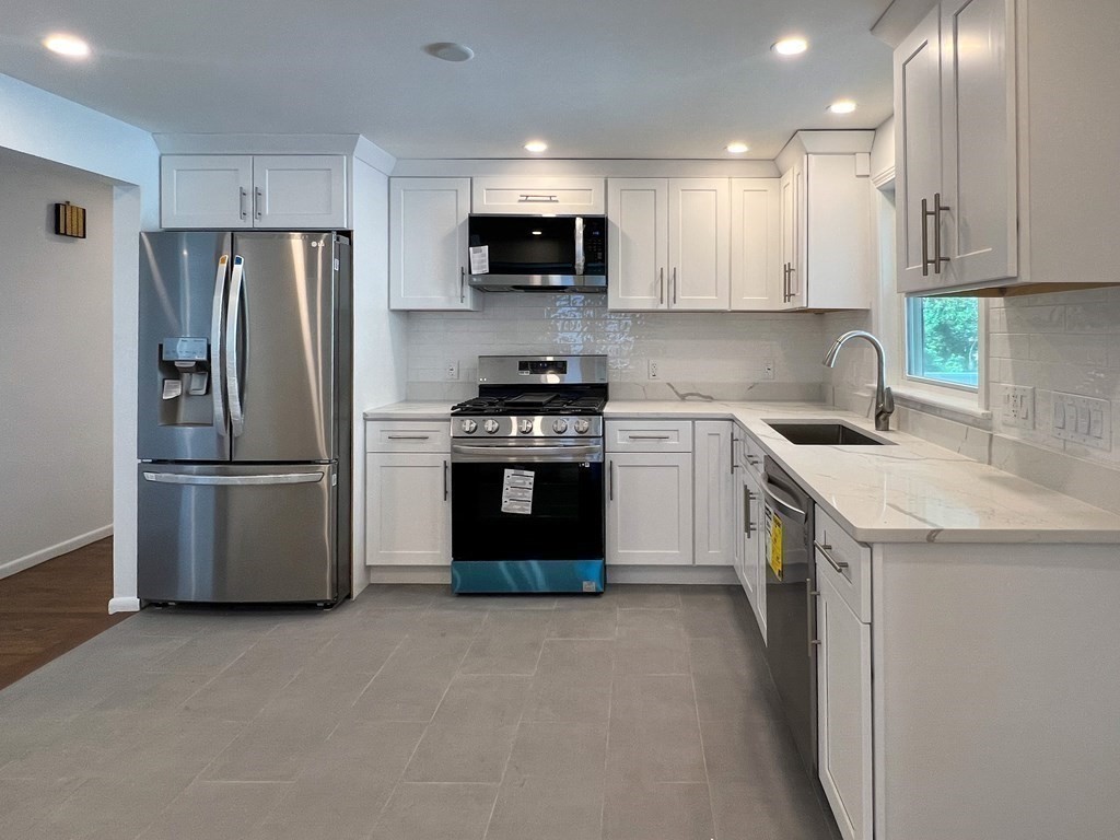 22 Chandler Street, Unit 2 Watertown, MA 02472 - Photo 16 of 30