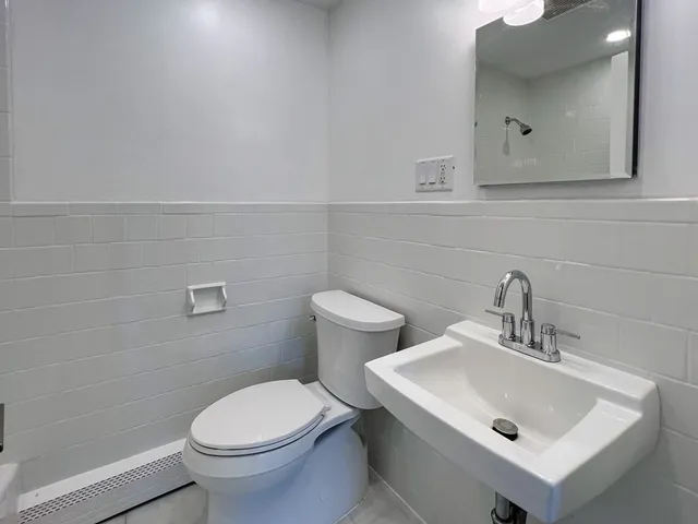 $4,000 | 22 Chandler Street, Unit 2, Watertown, MA 02472