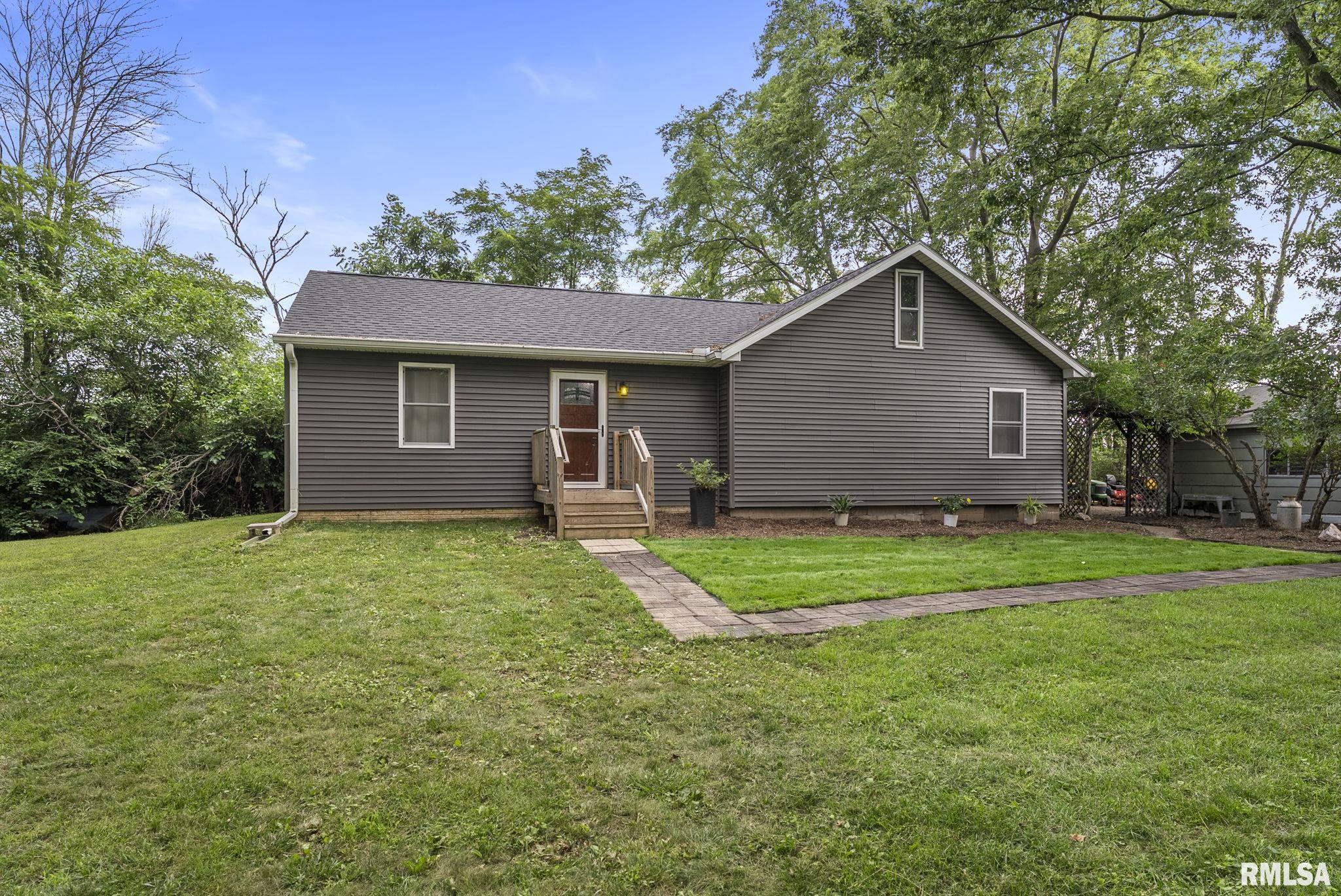 20058 Wells Ferry Road Bettendorf, IA 52722 - Photo 2 of 25 Gallery Image 2