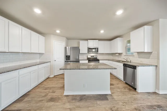 $2,050 | 13123 Minuet Sway, San Antonio, TX 78252