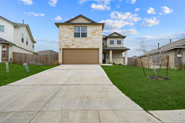 $2,050 | 13123 Minuet Sway, San Antonio, TX 78252