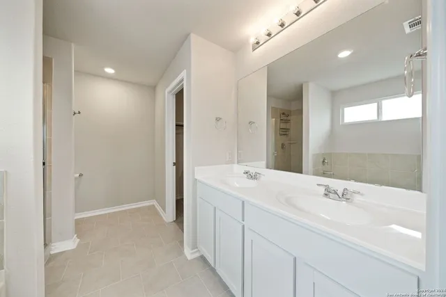 $2,050 | 13123 Minuet Sway, San Antonio, TX 78252