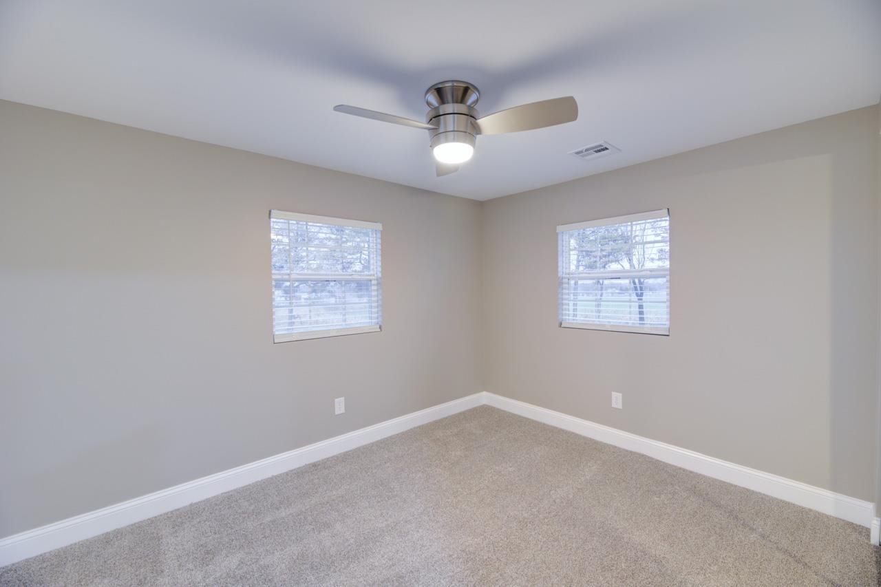 9239 202nd Road Winfield, KS 67156 - Photo 13 of 32