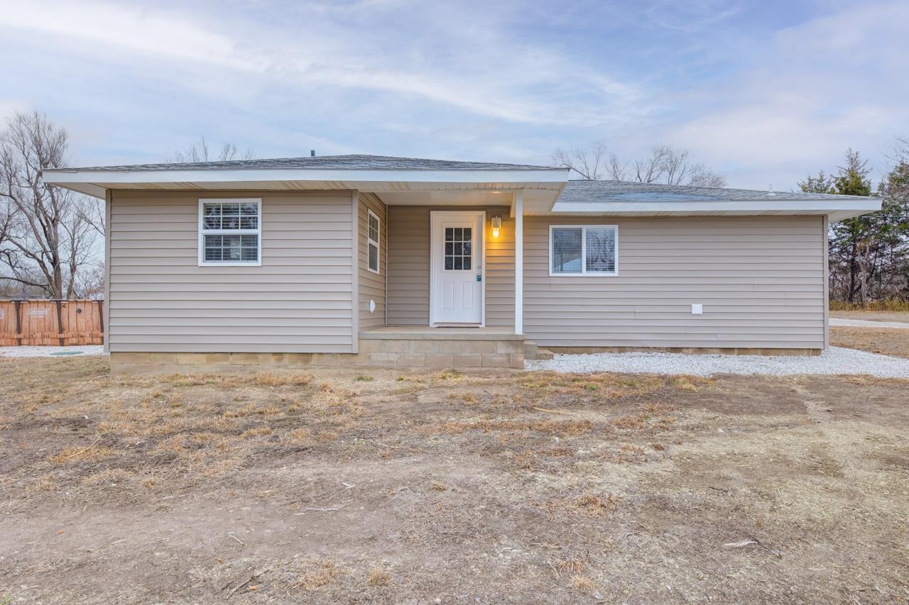 9239 202nd Road Winfield, KS 67156 - Photo 2 of 32