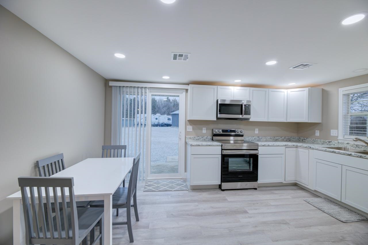 9239 202nd Road Winfield, KS 67156 - Photo 9 of 32