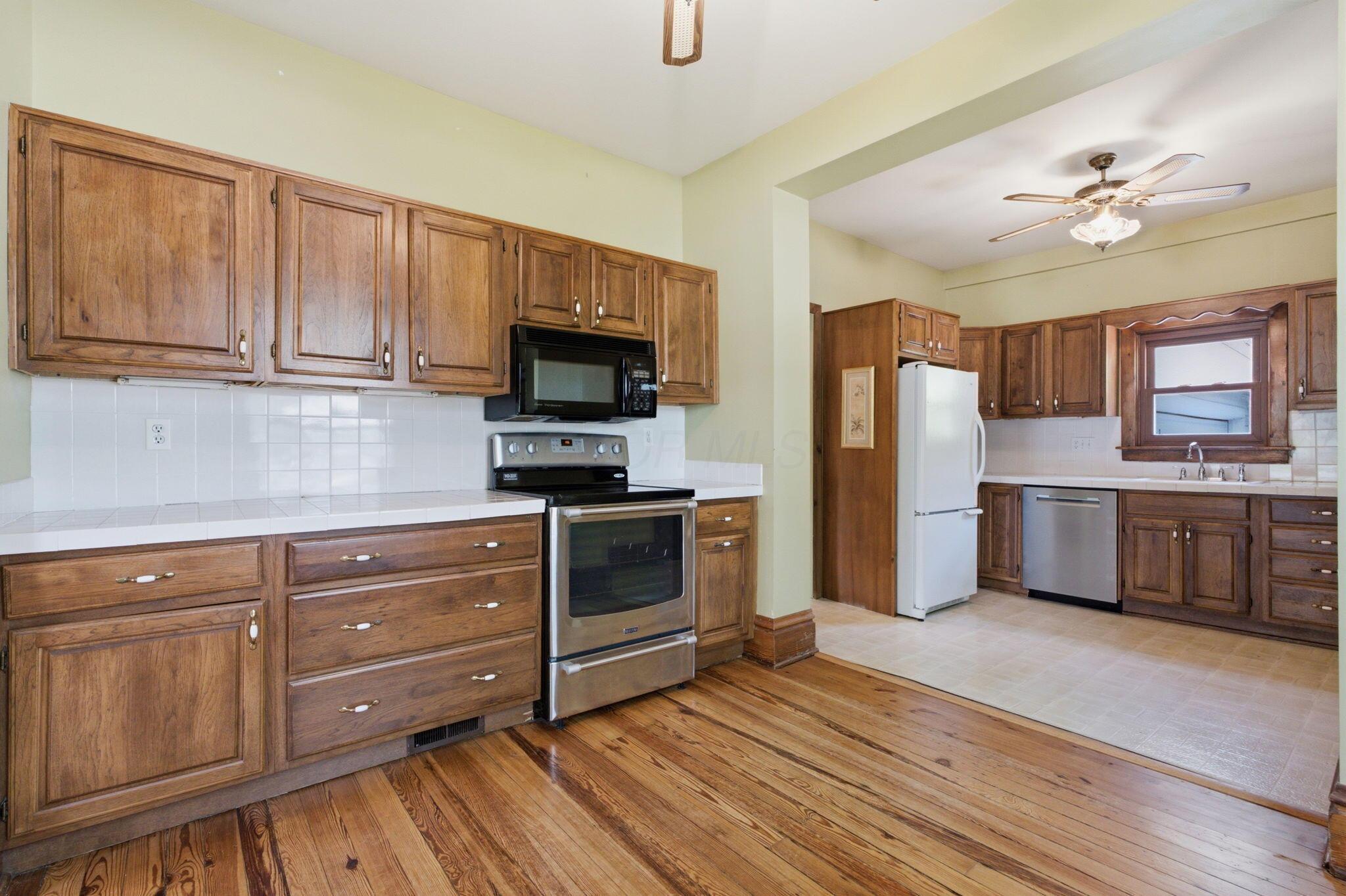 484 County Line Road Westerville, OH 43082 - Photo 9 of 72