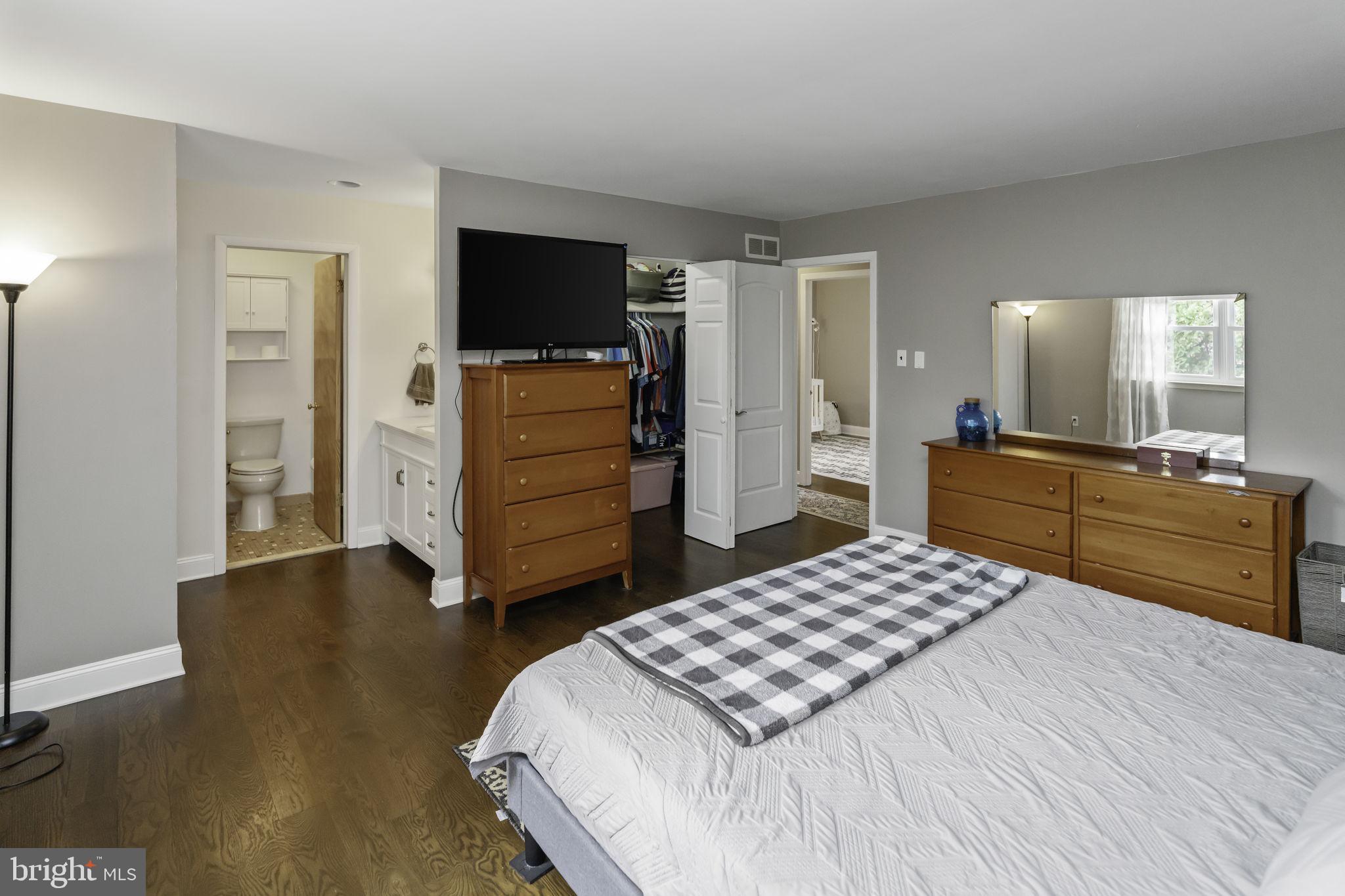 445 Kismet Road Philadelphia, PA 19115 - Photo 18 of 36