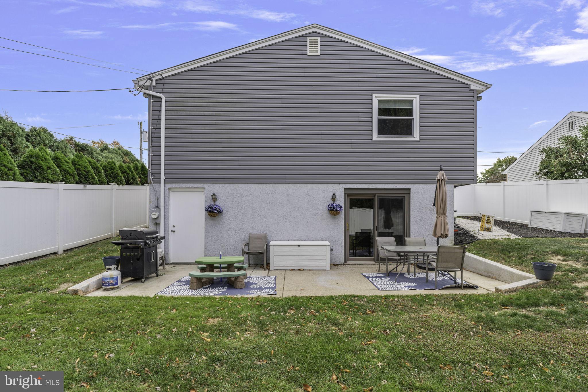 445 Kismet Road Philadelphia, PA 19115 - Photo 32 of 36