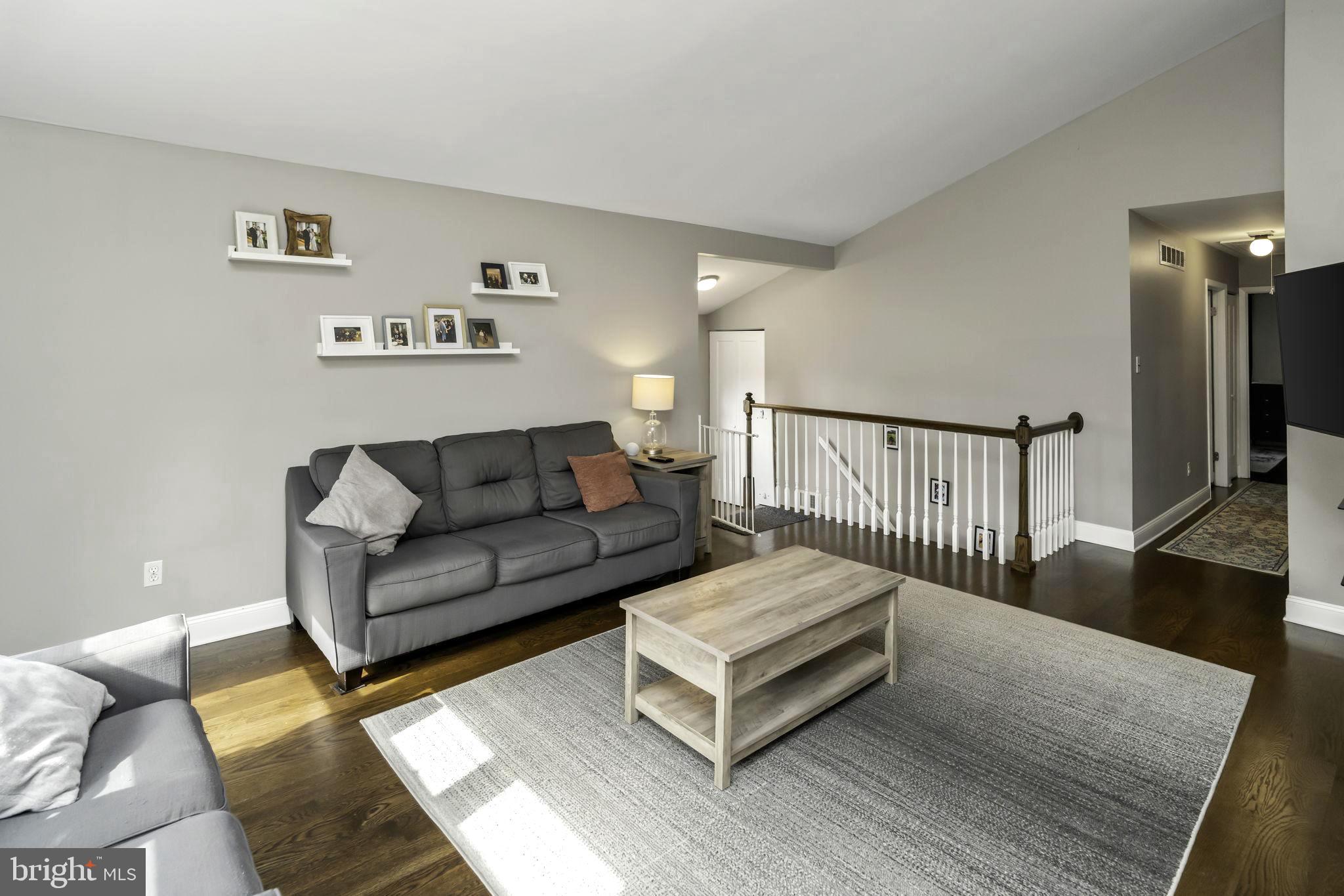 445 Kismet Road Philadelphia, PA 19115 - Photo 6 of 36