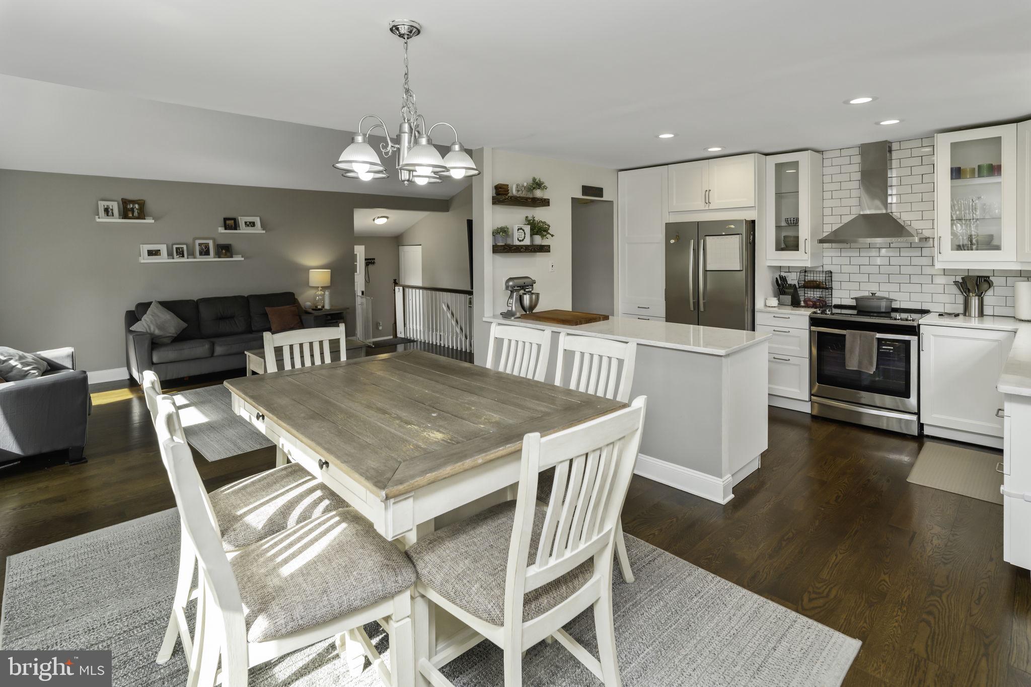 445 Kismet Road Philadelphia, PA 19115 - Photo 8 of 36