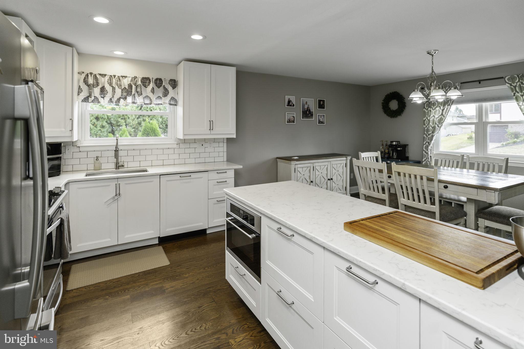 445 Kismet Road Philadelphia, PA 19115 - Photo 10 of 36