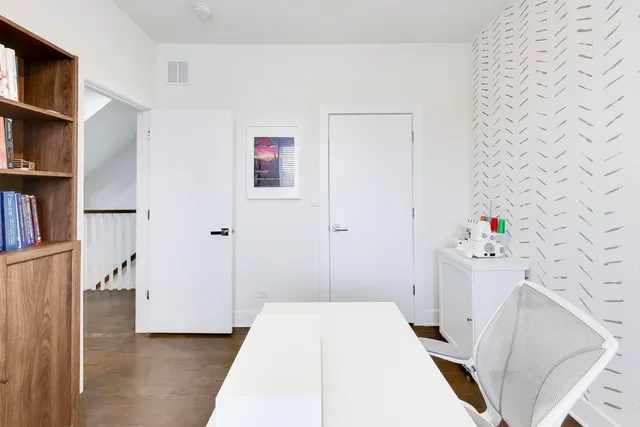 $640,000 | 1819 North St Louis Avenue, Unit 2RN, Chicago, IL 60647