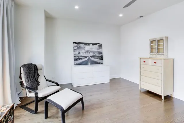 $640,000 | 1819 North St Louis Avenue, Unit 2RN, Chicago, IL 60647