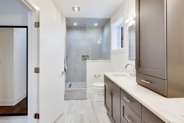 $640,000 | 1819 North St Louis Avenue, Unit 2RN, Chicago, IL 60647