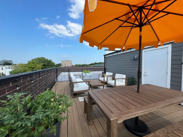 $640,000 | 1819 North St Louis Avenue, Unit 2RN, Chicago, IL 60647