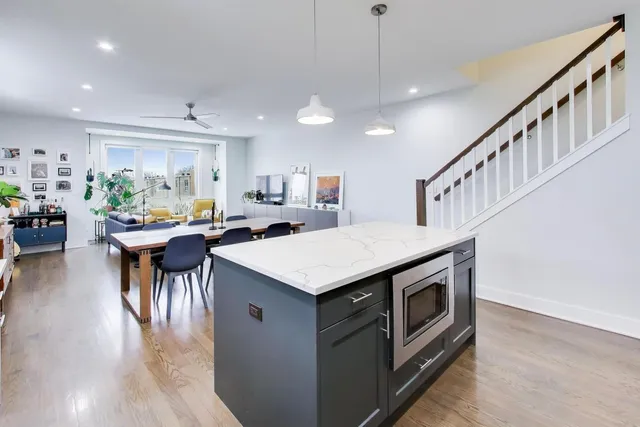 $640,000 | 1819 North St Louis Avenue, Unit 2RN, Chicago, IL 60647