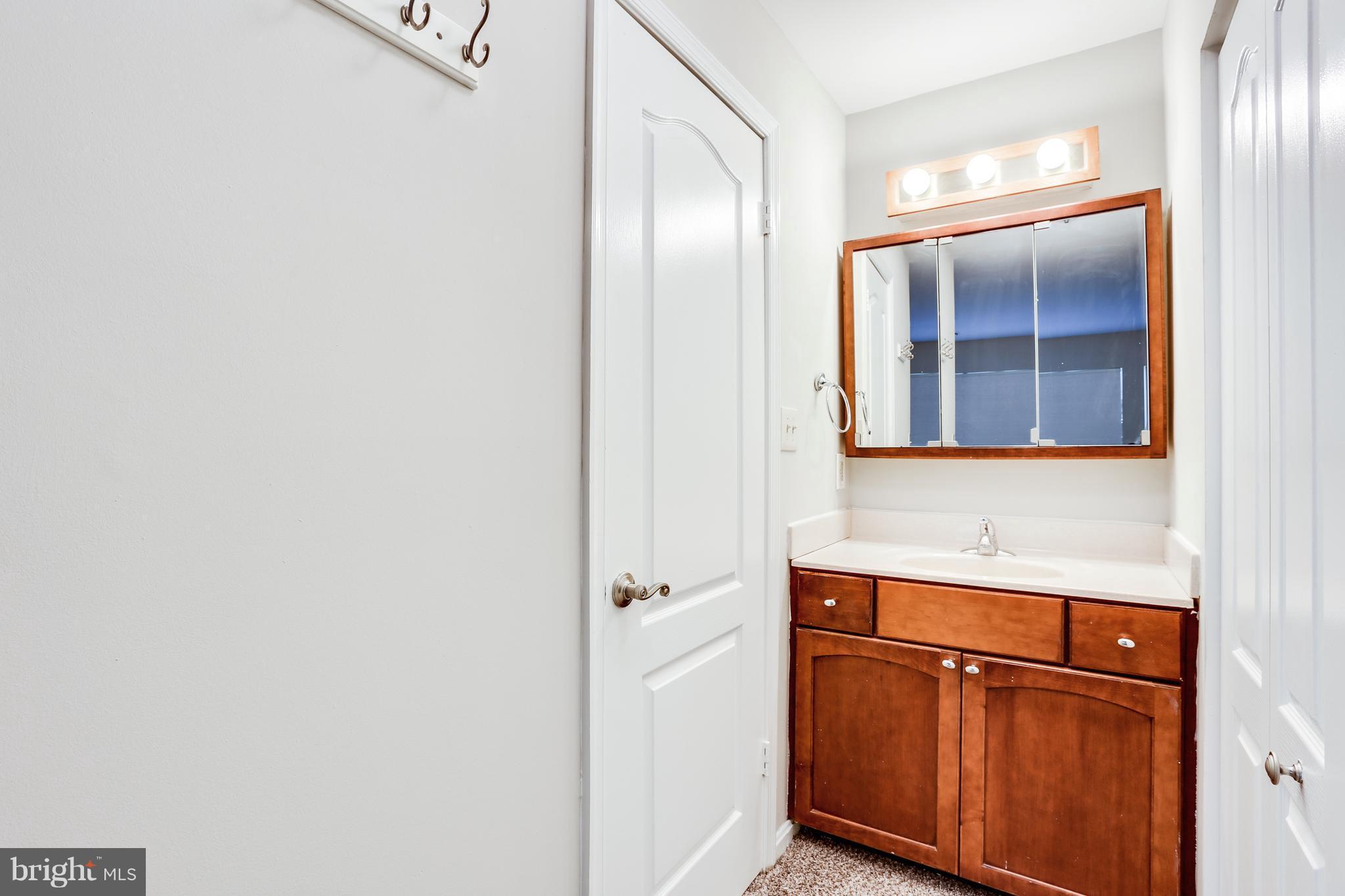 8385 Montgomery Run Road, Unit B Ellicott City, MD 21043 - Photo 24 of 29 Bath (Master)