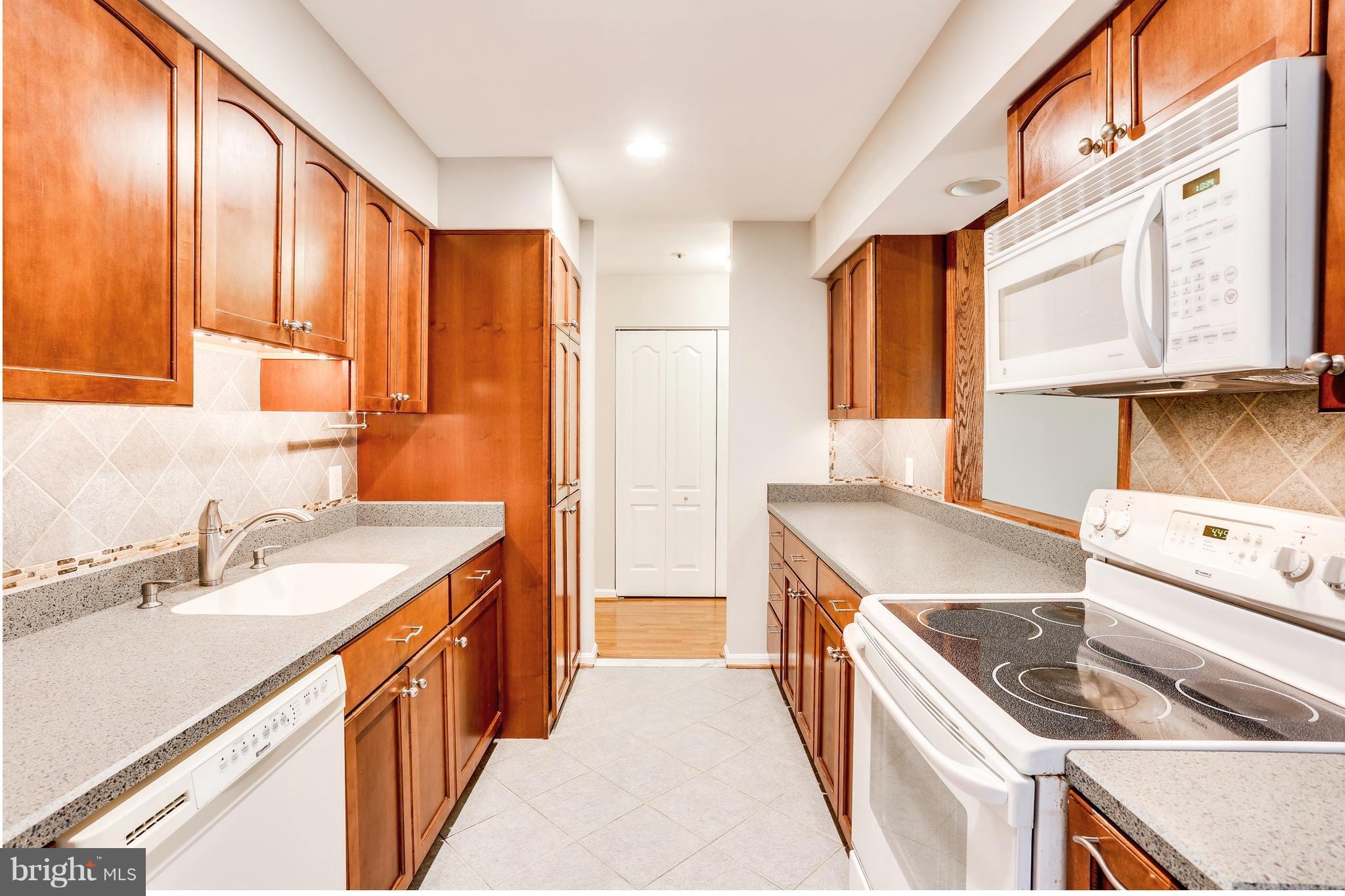 8385 Montgomery Run Road, Unit B Ellicott City, MD 21043 - Photo 5 of 29 Lovely ceramic floor in kitchen
