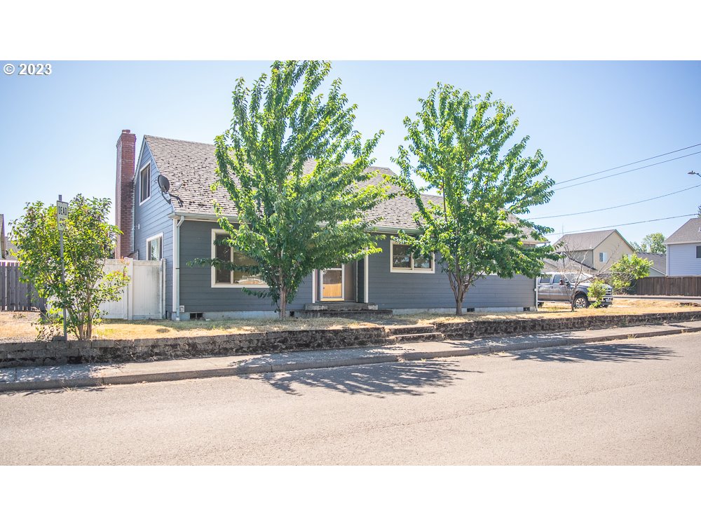 1109 Toliver Road Molalla, OR 97038 - Photo 1 of 38 Gallery Image 1