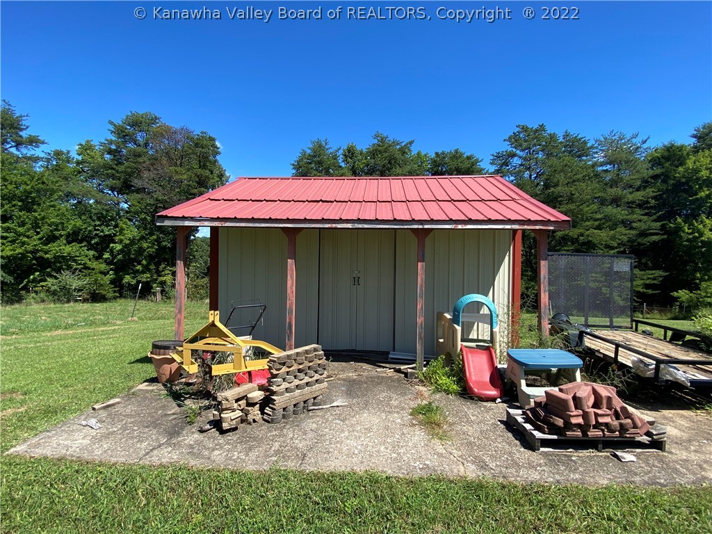 3019 Cain Ridge Road Leon, WV 25123 - Photo 13 of 37 Gallery Image 13