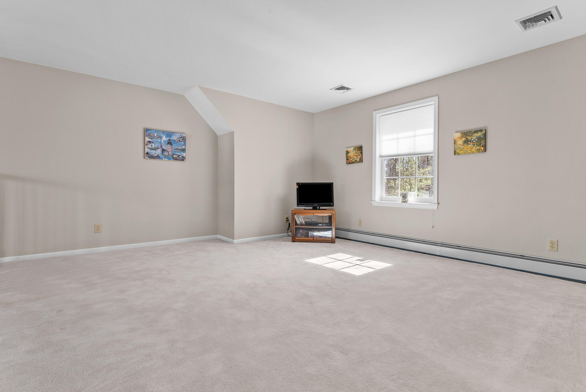 24 Spring Pond Circle York, ME 03909 - Photo 15 of 25 24 Spring Pond Circle-1