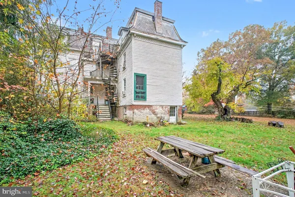 $1,250,000 | 900 Ficklen Road, Fredericksburg, VA 22405