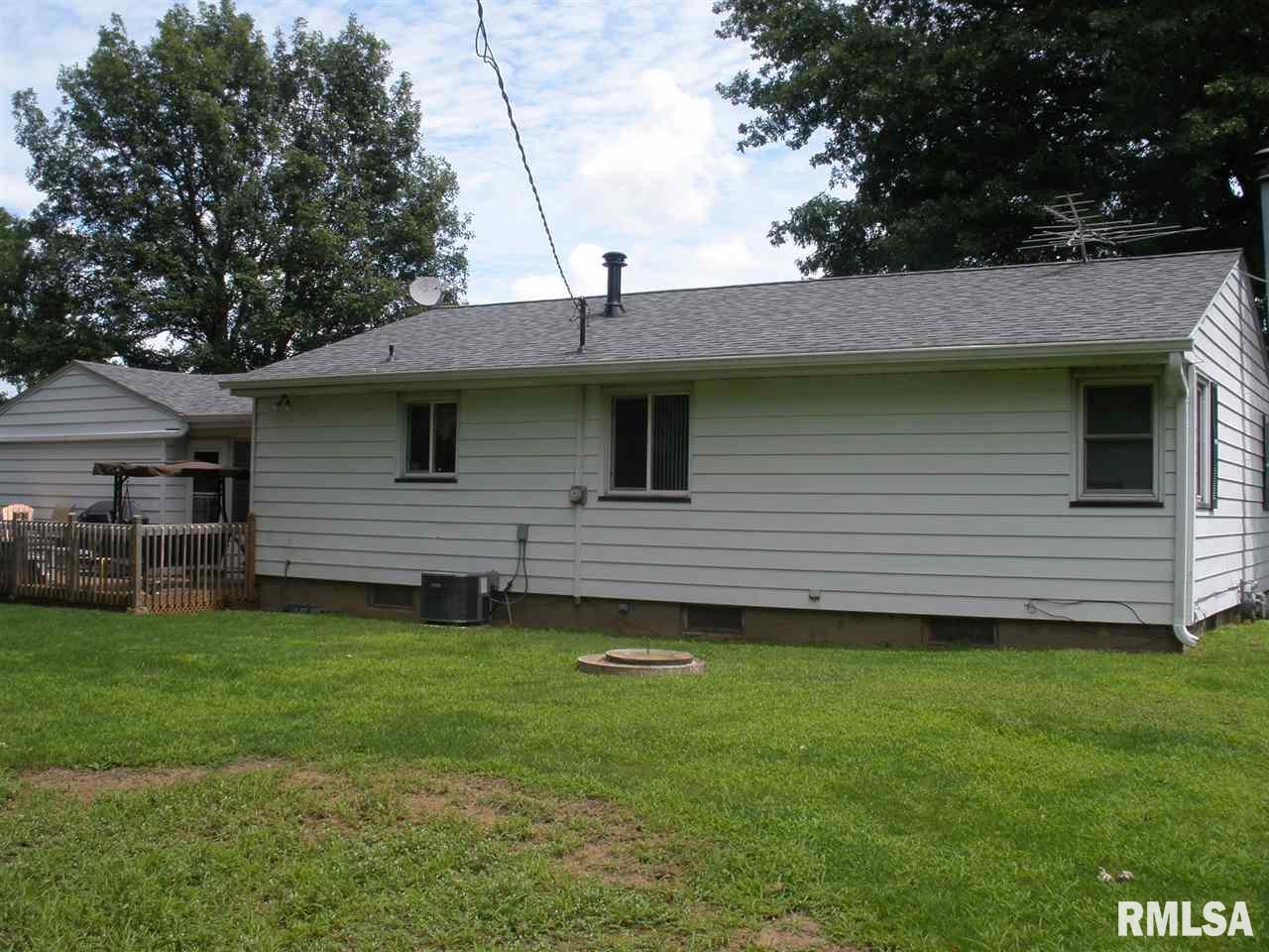 326 Oak Street Andover, IL 61233 - Photo 3 of 22 Gallery Image 3