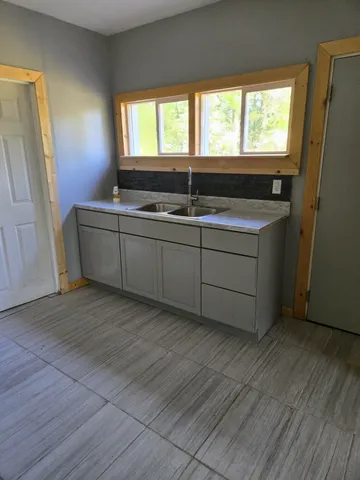 $89,000 | 614 North Ann Street, Albion, MI 49224